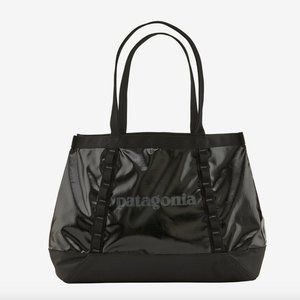 NWT Patagonia Black Hole Tote 25L in Black